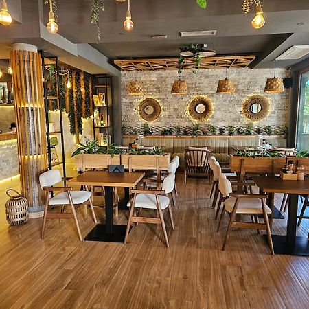 Lacasa Apartments & Restaurant Ulcinj Exteriér fotografie